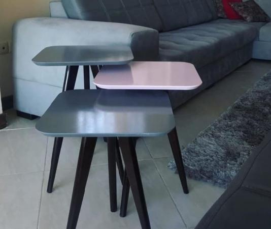 خصوصیات ویژه میز عسلی رنگی مدرن